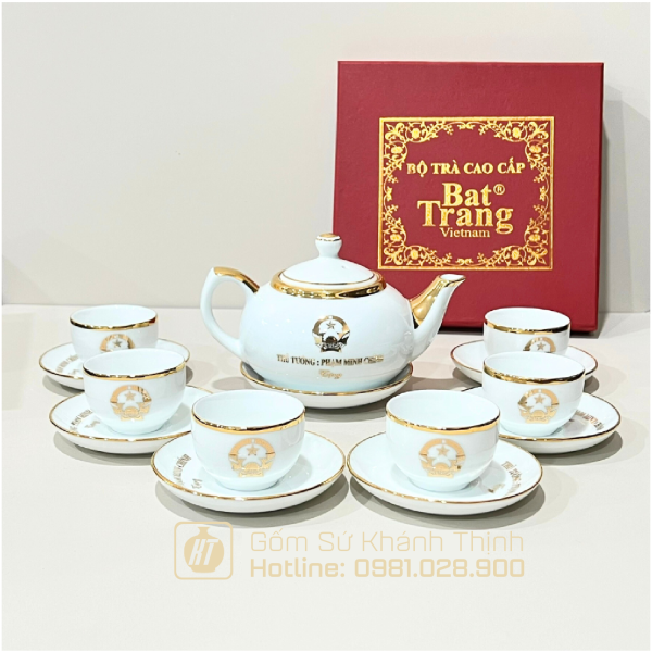 Quà tặng bộ ấm chén in logo dệt chỉ bệt vàng, logo vàng kim 650ML